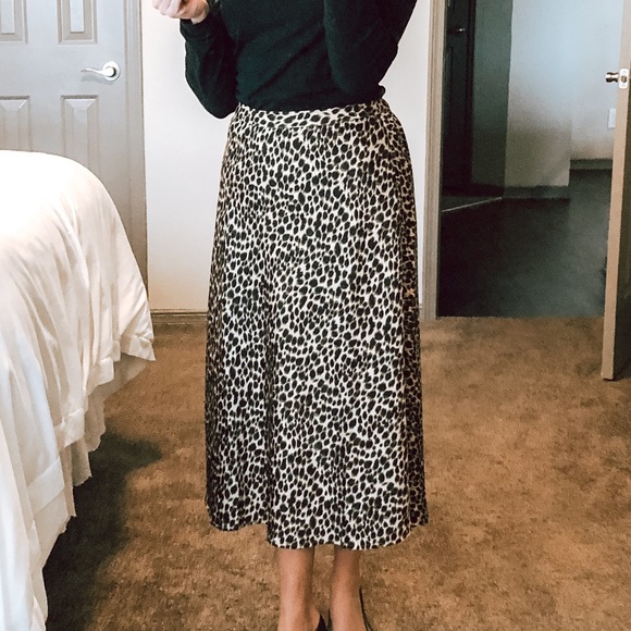 J. Crew Factory Dresses & Skirts - J. Crew Factory Leopard Midi Skirt size XS